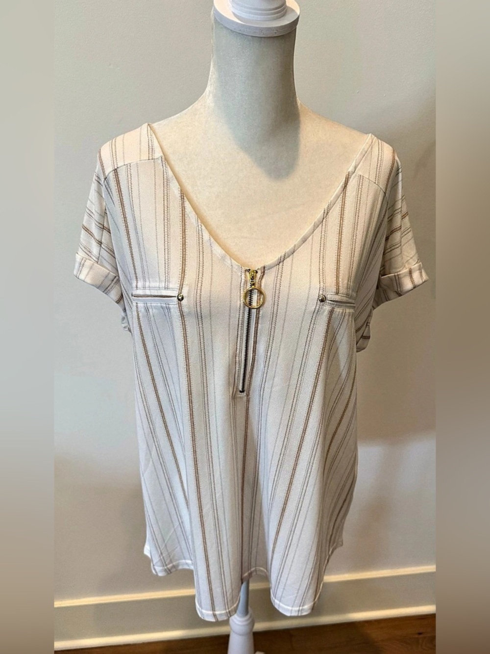 Flower & Feather Striped Zip Front Tunic in White & Brown Size XL